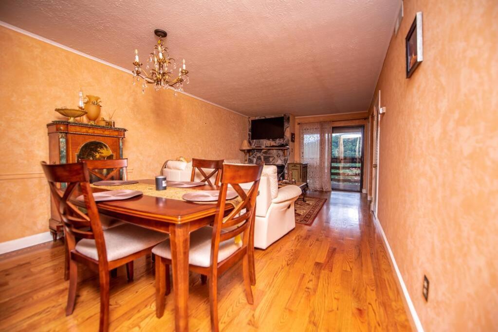 & Mountain View 5 Mins From Downtown Appartement Gatlinburg